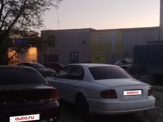 2001 Hyundai Sonata IV (EF) Рестайлинг, белый, 150000 рублей, вид 3