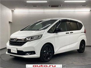 2022 Honda Freed II Рестайлинг, белый, 1300000 рублей, вид 1