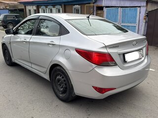 2015 Hyundai Solaris I Рестайлинг, серебристый, 542000 рублей, вид 4