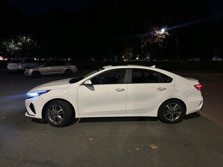 2024 Kia K3 II (China Market) Рестайлинг, белый, 2090000 рублей, вид 3