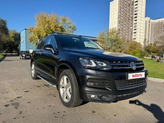 2014 Volkswagen Touareg II, чёрный, 2600000 рублей, вид 3