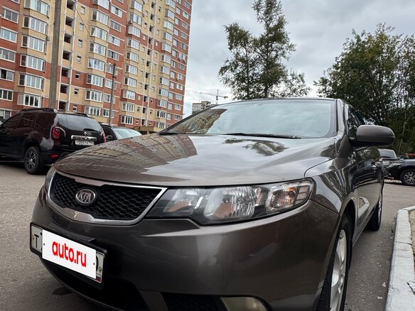 2013 Kia Cerato 6-speed II, бежевый, 660000 рублей - вид 3