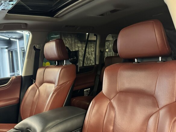 2020 Lexus LX 570 III Рестайлинг 2, чёрный, 8525000 рублей - вид 13