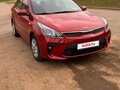 2019 Kia Rio IV, красный, 930000 рублей - вид 1