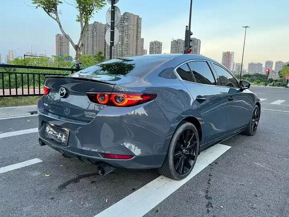 2022 Mazda 3 Axela IV (BP), серый, 1170600 рублей - вид 3