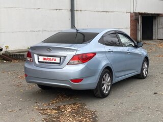 2012 Hyundai Solaris I, серебристый, 790000 рублей, вид 4
