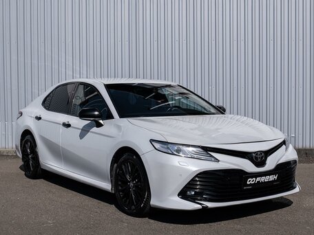 Toyota Camry VIII (XV70)