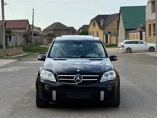 2010 Mercedes-Benz M-Класс AMG 63 AMG II (W164) Рестайлинг, чёрный, 1100000 рублей, вид 1