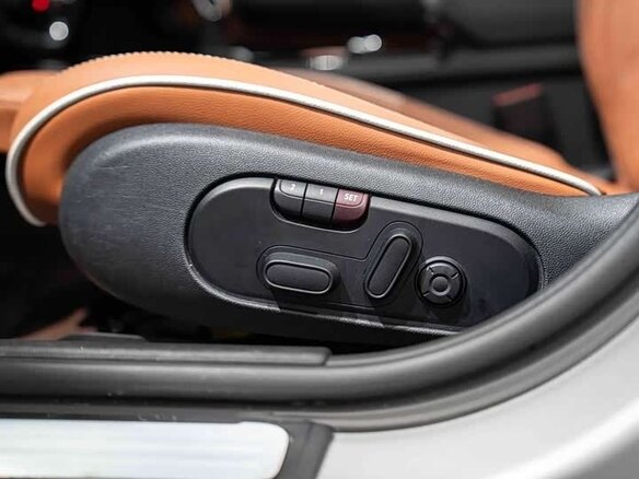 2023 Mini Clubman Cooper II Рестайлинг, серый, 3040000 рублей - вид 21