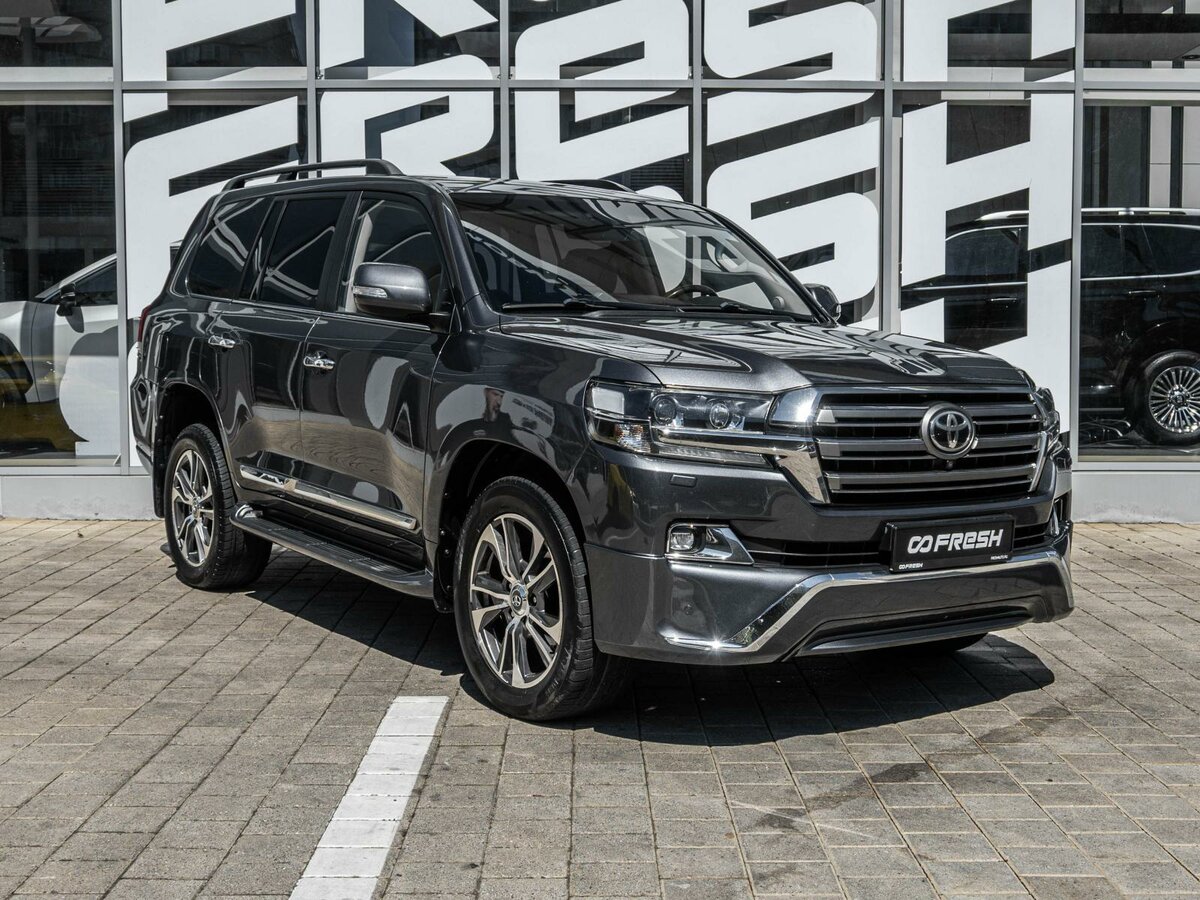 Открыть фотографии: Toyota Land Cruiser 200 Series Рестайлинг 2