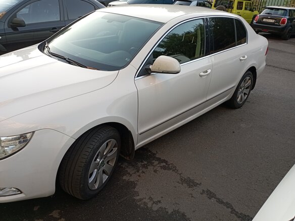 2012 Skoda Superb II, белый, 1400000 рублей - вид 6