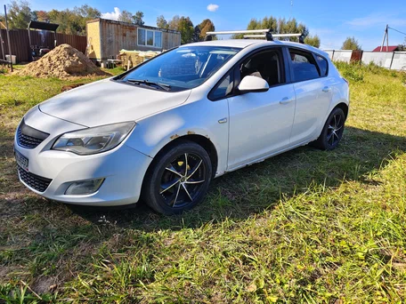 2011 Opel Astra J, белый, 500000 рублей, вид 1