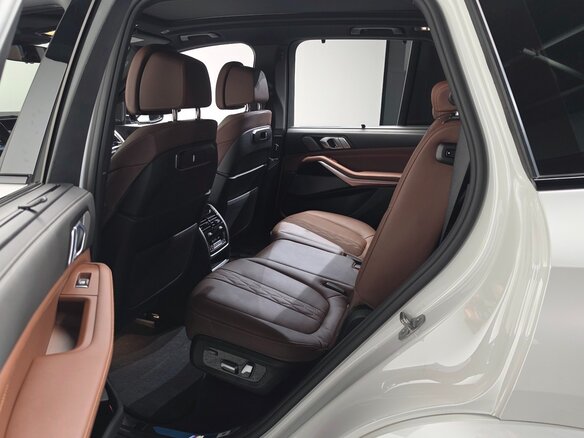 2025 BMW X5 40i IV (G05/G18) Рестайлинг, белый, 13500678 рублей - вид 7