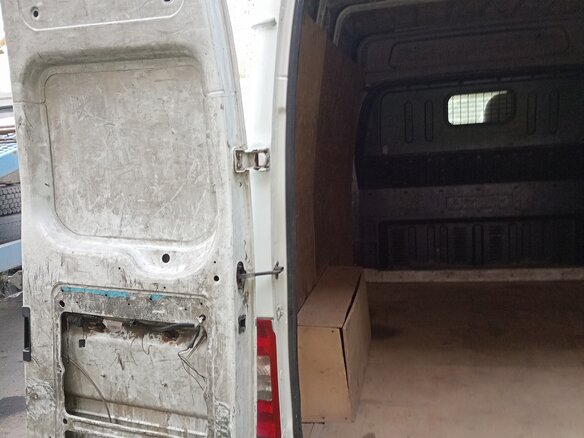 2011 Ford Transit, белый, 1100000 рублей - вид 8