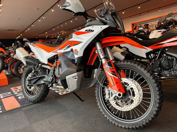 2024 KTM 890 Adventure R, оранжевый, 1300000 рублей - вид 1