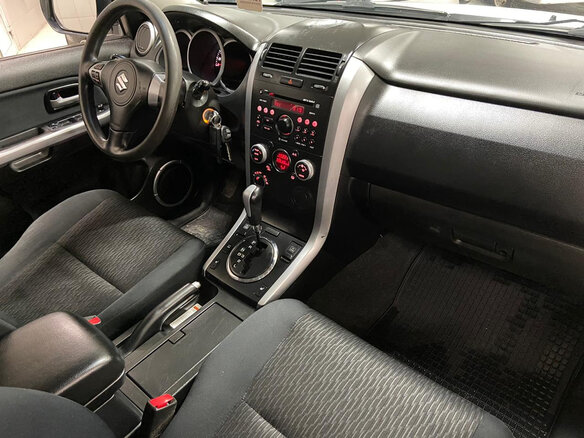 2013 Suzuki Grand Vitara II Рестайлинг 2, белый - вид 5