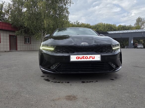 2020 Kia K5 III, чёрный, 2700000 рублей - вид 2