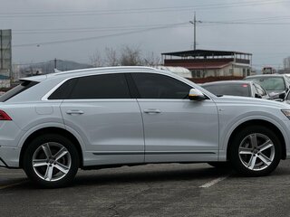 2020 Audi Q8 45 TDI I (4M), белый, 7000000 рублей, вид 4