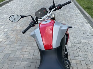 2020 BMW F 900 R, красный, 990000 рублей, вид 2