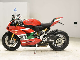 2023 Ducati Panigale V2, красный, 2150000 рублей, вид 3