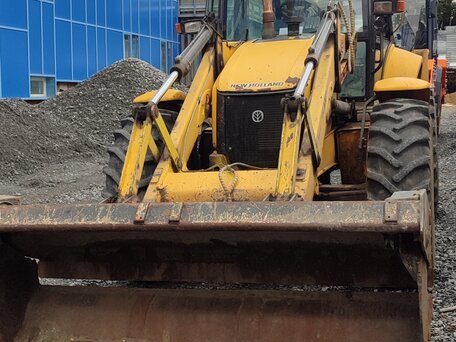 2012 New Holland B115B, жёлтый, 5900000 рублей, вид 2