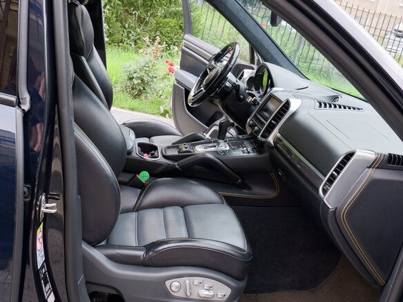 2015 Porsche Cayenne Turbo II Рестайлинг (958), синий, 5000000 рублей - вид 20