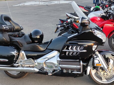 2004 Honda GL 1800 Gold Wing, чёрный, 800000 рублей, вид 2