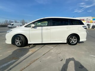 2014 Toyota Wish II Рестайлинг, белый, 1300000 рублей, вид 4