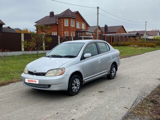 2001 Toyota Platz, серебристый, 155000 рублей, вид 1