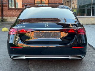 2025 Mercedes-Benz E-Класс 300 VI (W214, S214), чёрный, 7090000 рублей, вид 5