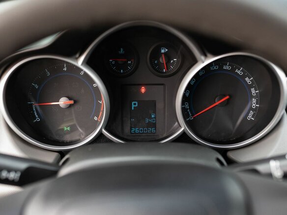 2014 Chevrolet Cruze I Рестайлинг, серый - вид 11