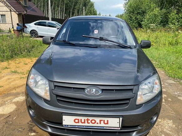 2013 Lada (ВАЗ) Granta I, серебристый, 330000 рублей