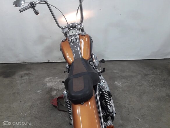 2008 Harley-Davidson Dyna Wide Glide, золотистый - вид 3