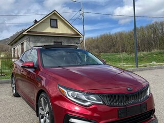 2019 Kia Optima IV Рестайлинг, красный, 2270000 рублей, вид 3