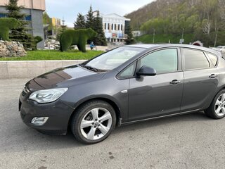 2011 Opel Astra J, серый, 900000 рублей, вид 2