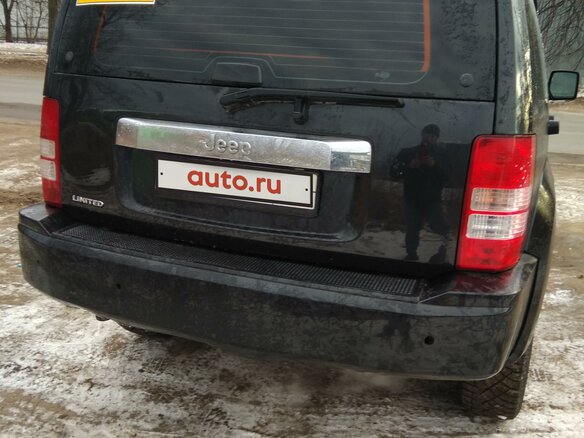 2010 Jeep Cherokee IV (KK), чёрный - вид 2