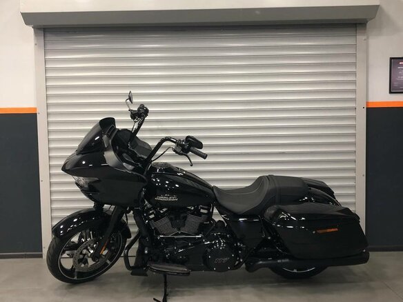 2025 Harley-Davidson Road Glide, чёрный, 3850000 рублей