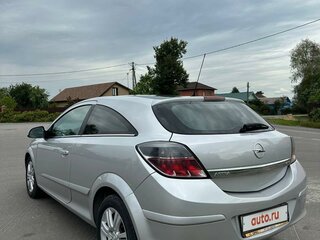 2010 Opel Astra GTC H Рестайлинг, серебристый, 750000 рублей, вид 4