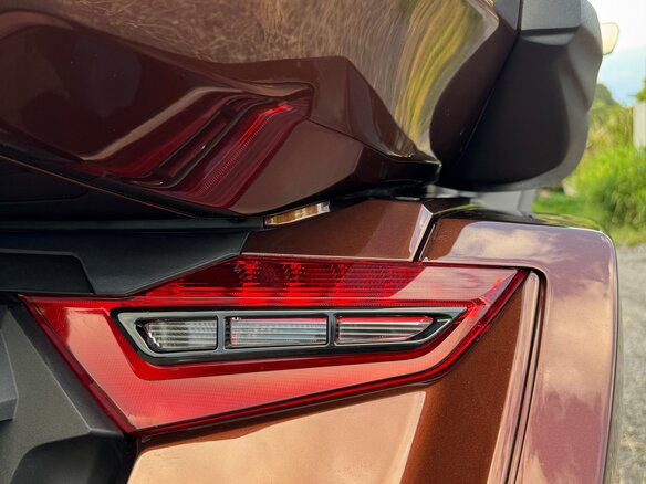 2018 Honda GL 1800 Gold Wing, коричневый, 1840000 рублей - вид 15