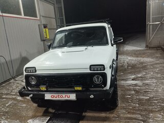 2011 Lada (ВАЗ) 2121 (4x4) I Рестайлинг, белый, 450000 рублей, вид 3
