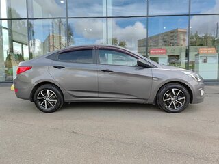 2015 Hyundai Solaris I Рестайлинг, серый, 890000 рублей, вид 4