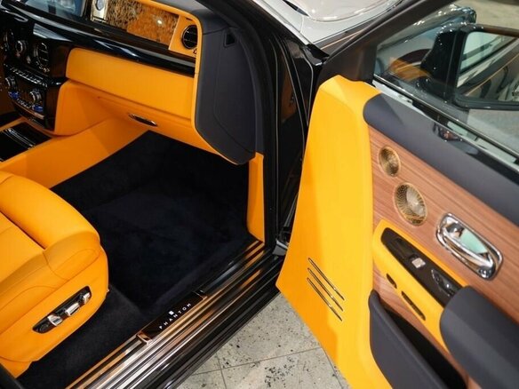 2025 Rolls-Royce Phantom Extended VIII Рестайлинг (Series II), чёрный, 89000000 рублей - вид 20