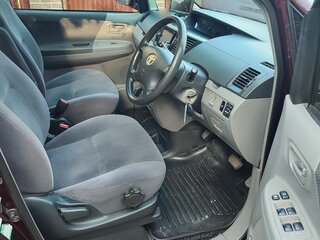 2002 Toyota Voxy I (R60), красный, 890000 рублей, вид 5