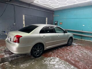 2008 Toyota Avensis II Рестайлинг, серебристый, 650000 рублей, вид 3