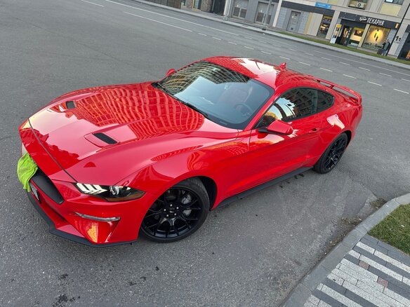 2021 Ford Mustang VI Рестайлинг, красный, 4200000 рублей - вид 18