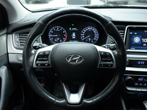2018 Hyundai Sonata VII (LF) Рестайлинг, белый, 1720000 рублей - вид 10