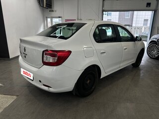 2017 Renault Logan II, белый, 420000 рублей, вид 4