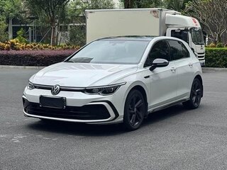 2022 Volkswagen Golf VIII, белый, 1930000 рублей, вид 1