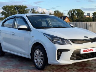 2017 Kia Rio IV, белый, 695000 рублей, вид 4