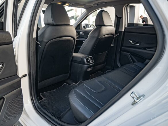 2023 Hyundai Elantra N Line VII (CN7) Рестайлинг, белый - вид 10